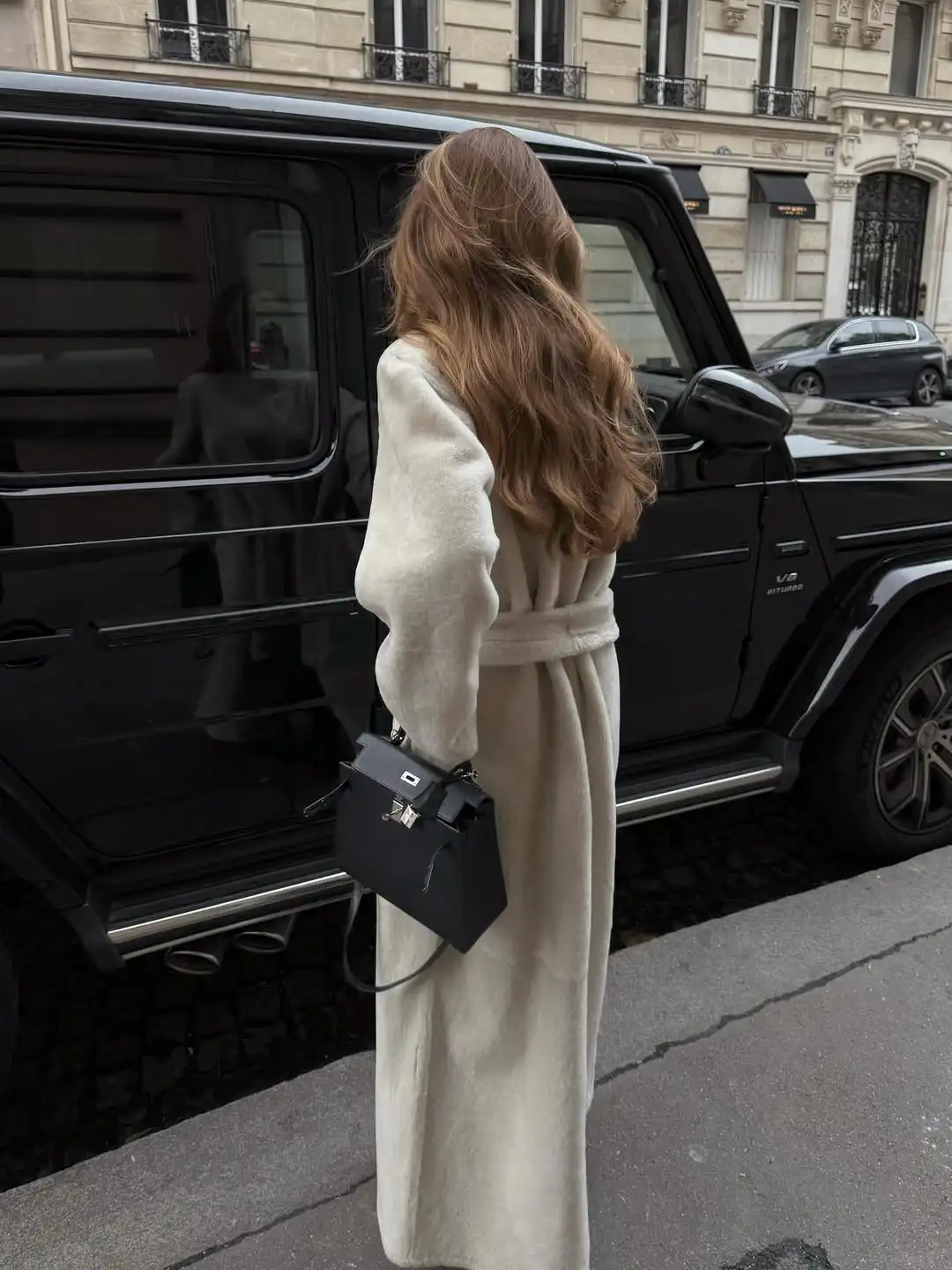 سترة أنيقة أنيقة بأربطة من الفرو الصناعي للسيدات منفوش ورقبة دائرية وأكمام طويلة معاطف دافئة طويلة للنساء معطف شتوي يومي عالي الشارع #6