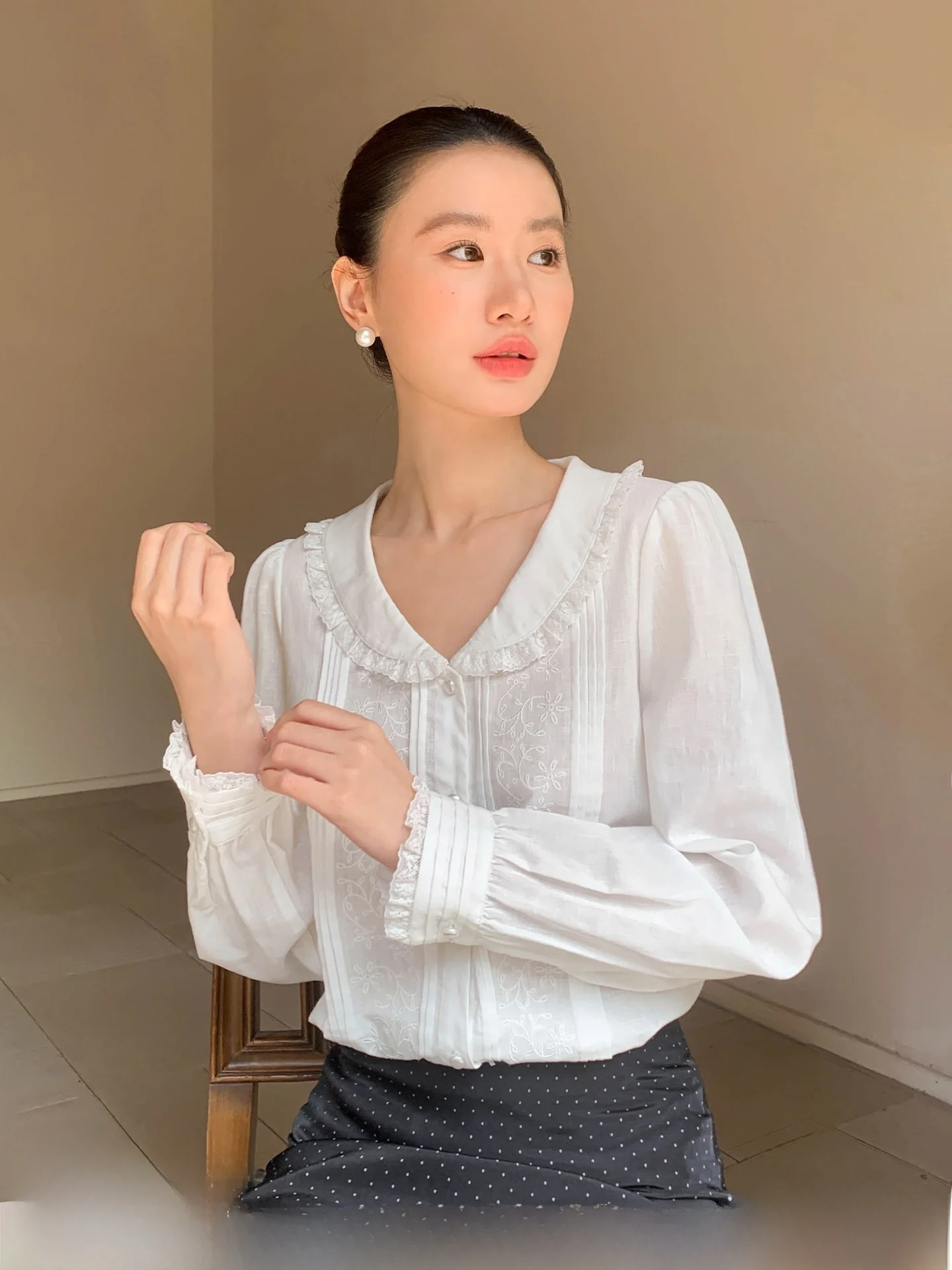 

XXNING Romantic Sle Women's irt Lace Trimmed Embroidered Long Sve Loose Fit Spring New Design Anti-Aging Top