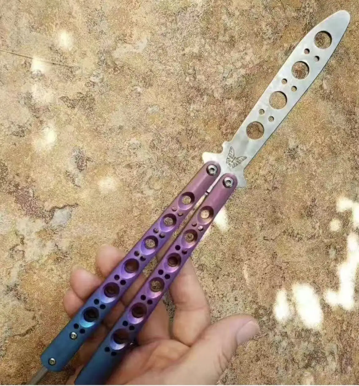 

Theone Classic Butterfly Trainer Knife BM40 Purple Gradient Colorful T4 Titanium Handle 440C Blade Bushing System Tool Knives