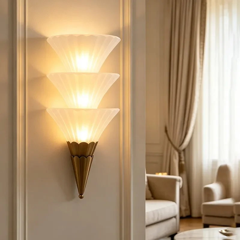 Vintage French Wall Sconce Creative Retro Bedside Light for Bedroom Living Room Decor American Medieval Style Interior