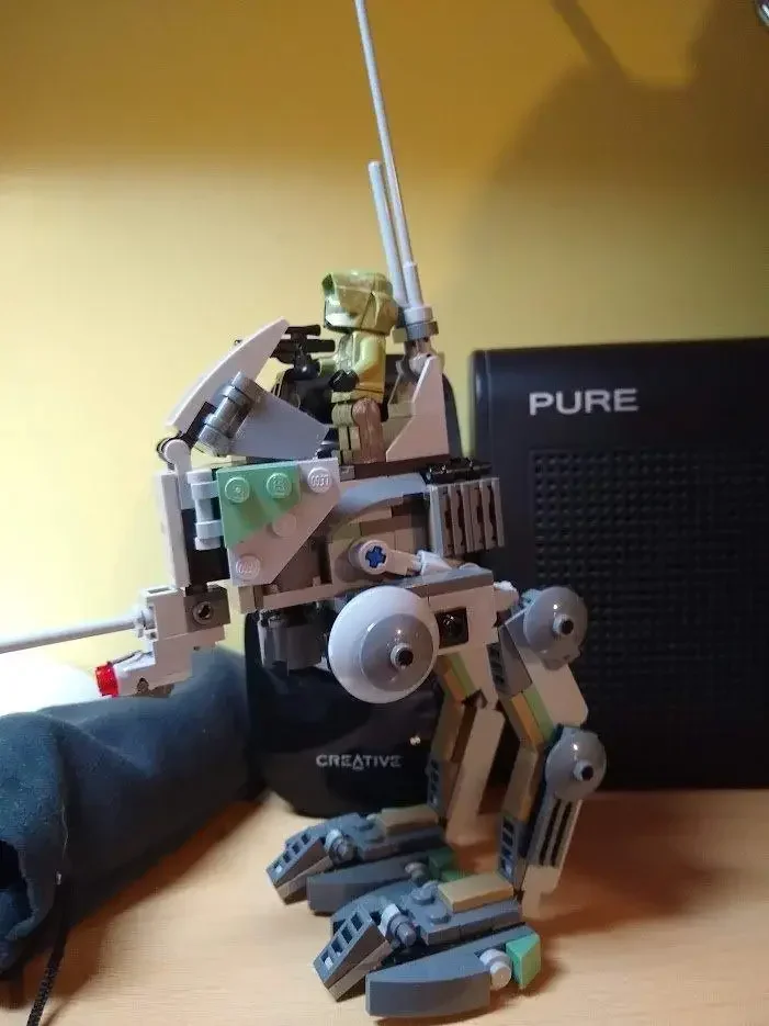 نموذج اللبنات استنساخ الجندي الطوب الاستطلاع آلة المشي الاطفال لغز تجميع الأولاد لعب الأطفال الهدايا