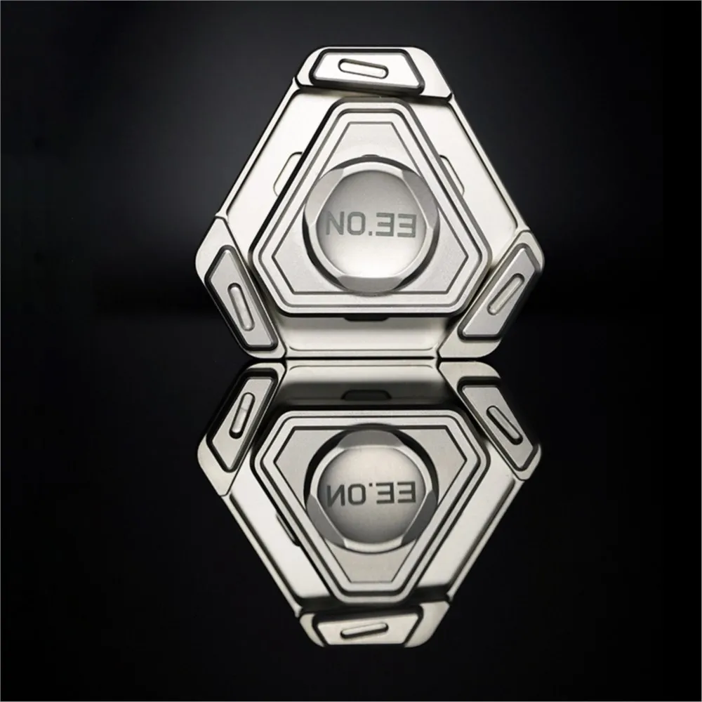 N0.33 Studio Acciaio inossidabile Titanio EDC Collegamento Giroscopio Giocattoli antistress Spinner per dita Scrivania Adulti Fidget Spinner a tre lame