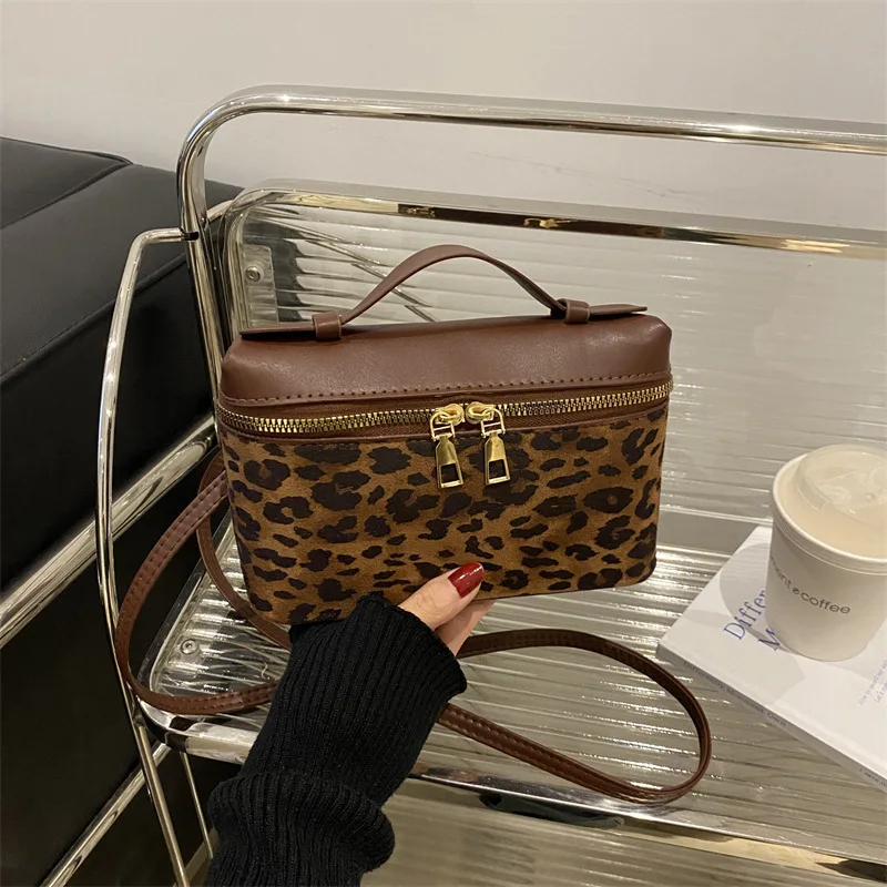 

Квадратная сумка с леопардовым принтом, нишевый косметичка для женщин, портативный кошелек с верхней ручкой, модная сумка через плечо, модная сумка «день-ночь» ​