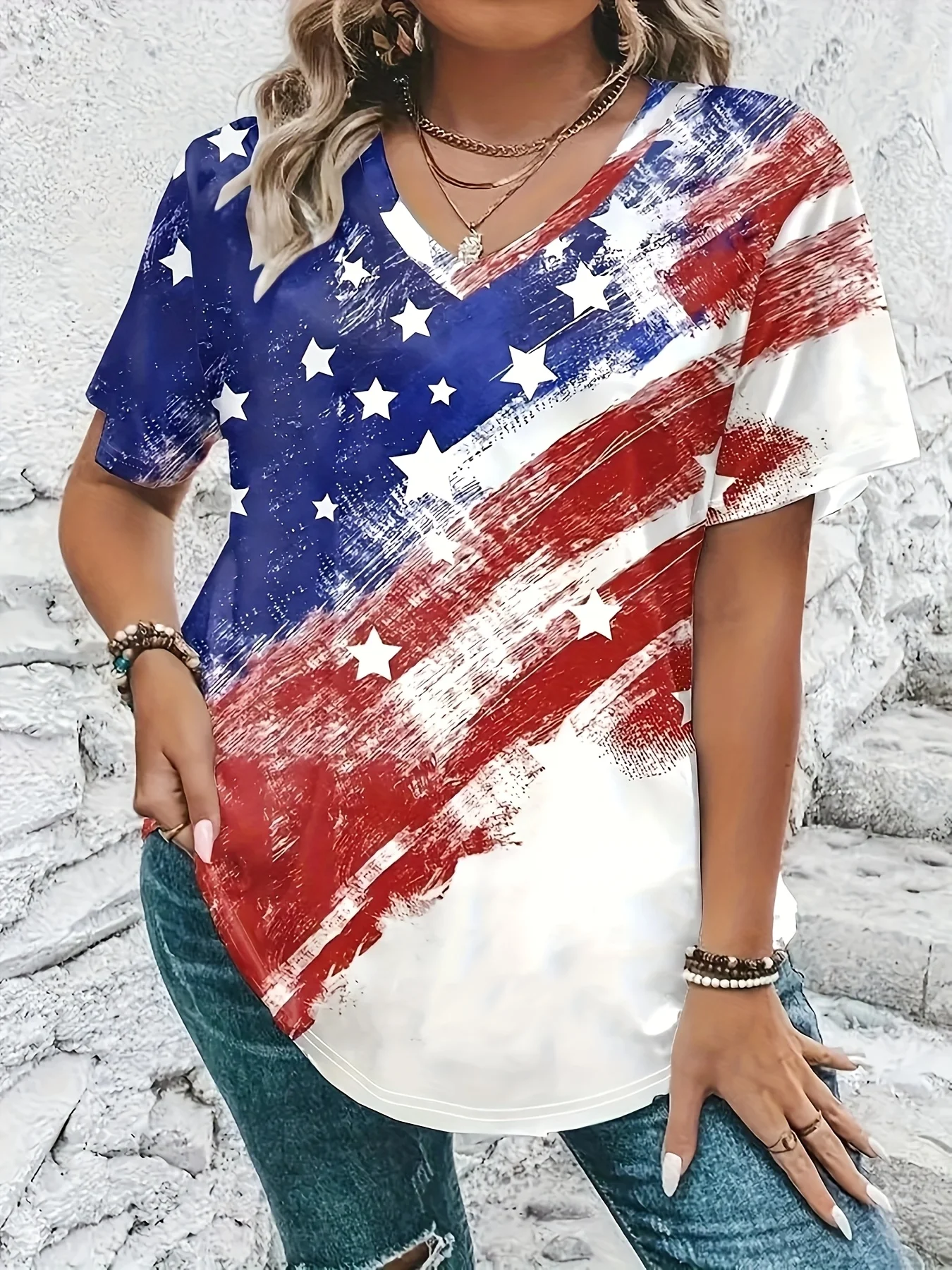 

Женская патриотическая футболка с v-образным вырезом и американским флагом больших размеров — повседневная футболка с коротким рукавом, эластичная смесь полиэстера, можно стирать в машине, весна, лето, идеальный выбор