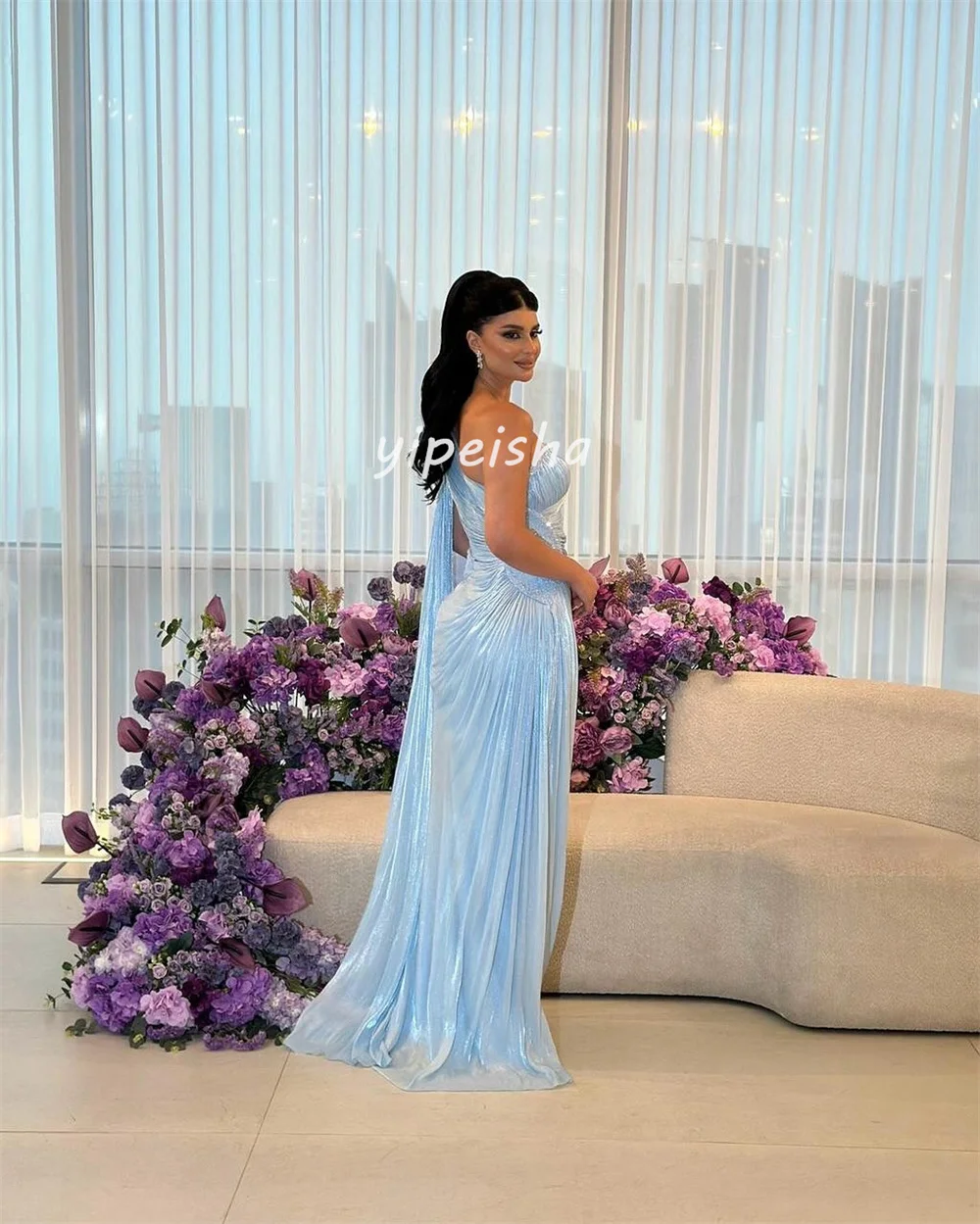 カスタマイズされた高品質の複雑なプリーツストレートワンショルダーロングドレスオーダーメイドオケージョンドレスモダンなスタイル絶妙な