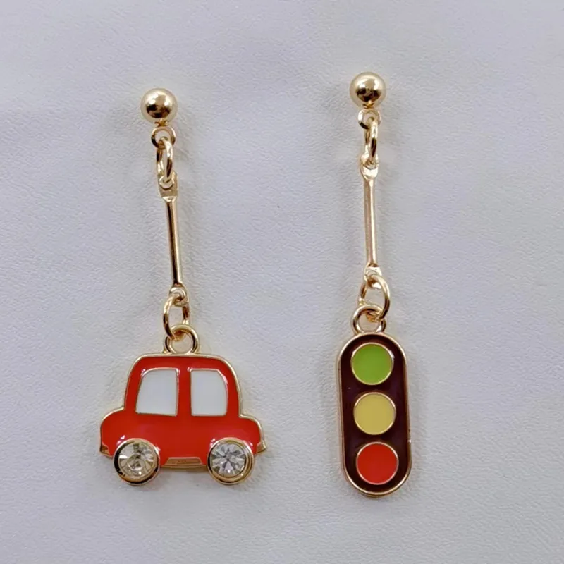 Small Fresh Fashion Enamel Dropping Oil Alloy Cartoon Car Traffic Light Asymmetric Women's Earrings Daily Party Jewelry