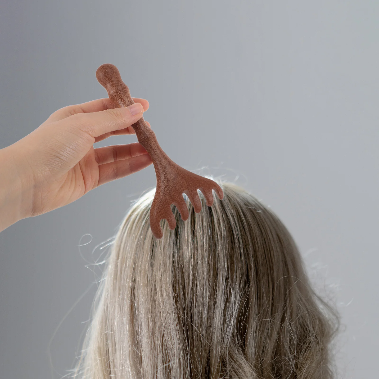 

2Pcs Wooden Scalp Massager Comb Antler-Shaped 5-Prong Head Massage Tool for Gua Sha Neck Therapy Relaxing Wood Hair Massager