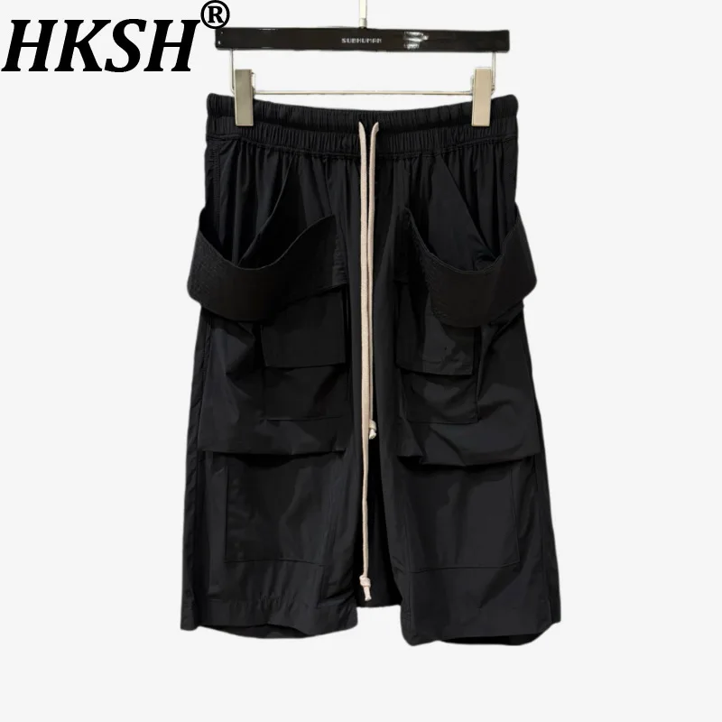 

Шорты женские свободные с завязками на резинке, с карманами, шикарные, универсальные, темно-серые, повседневные, укороченные, модель HK5982, коллекция HKSH 2026 Summer.