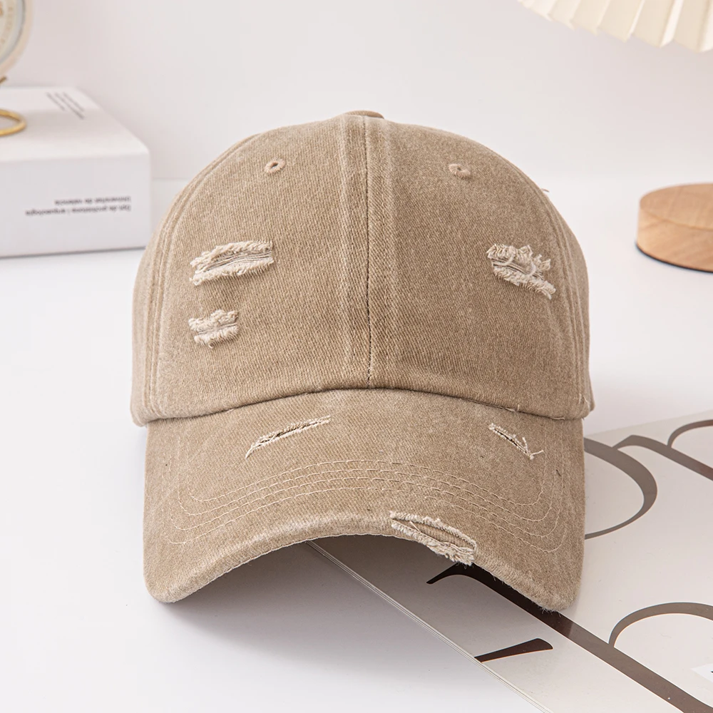 Hole Style Baseball Cap: Fashionable, Retro-Style Cap with Cool Tearing Details. Suitable for Casual Wear, Streetwear or Daily C