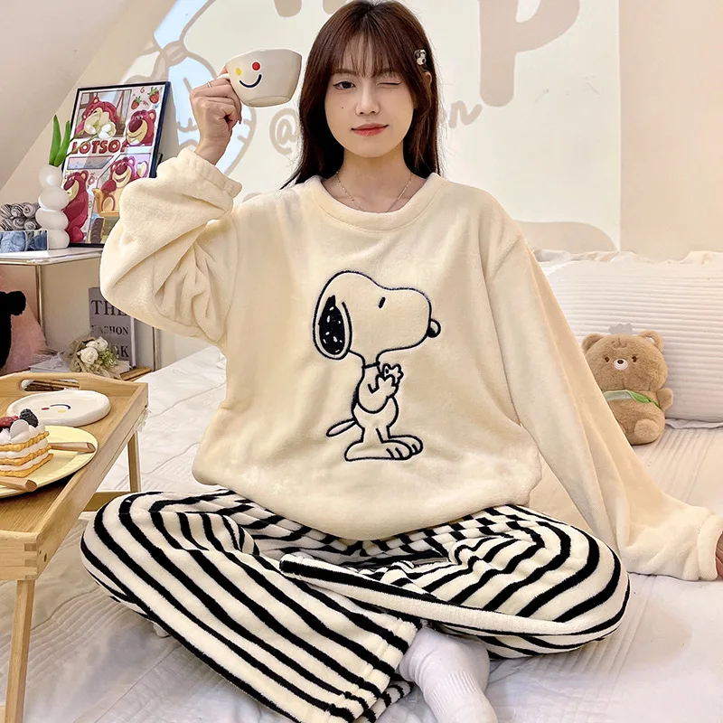 Anime Snoopy Coral Velvet Pajamas Thickened Autumn Winter Warm Comfortable Cartoon Snoopy Long Sleeve Pajamas Set For Girls