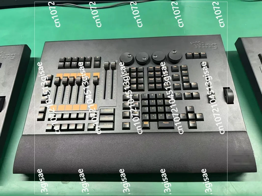 

Equipped with DMX Lamp Controller, MA Electric Console Lift Wing Device.
