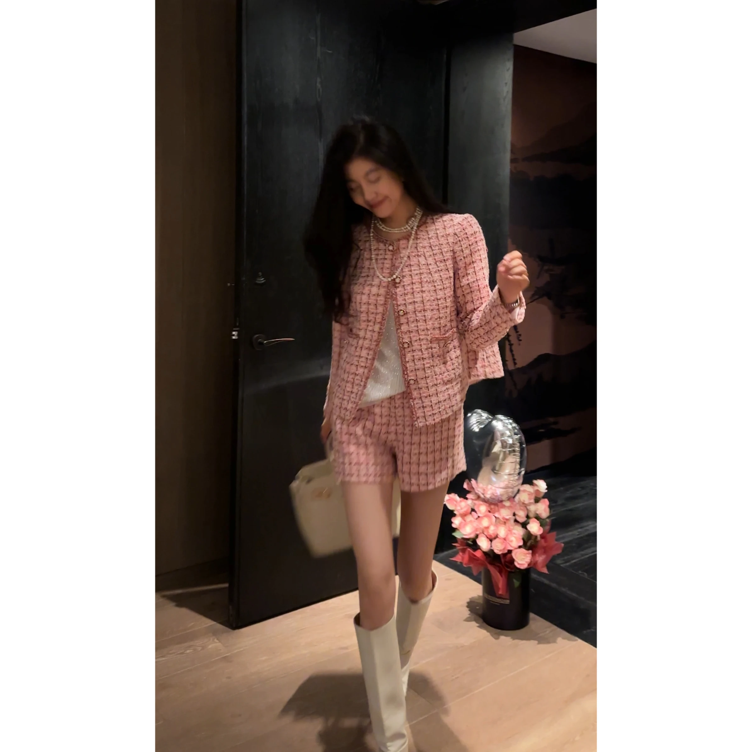 

NCOU Nie Kou Осенний новый ретро-комплект: розовая клетчатая куртка и шорты с высокой талией для женщин, на пуговицах