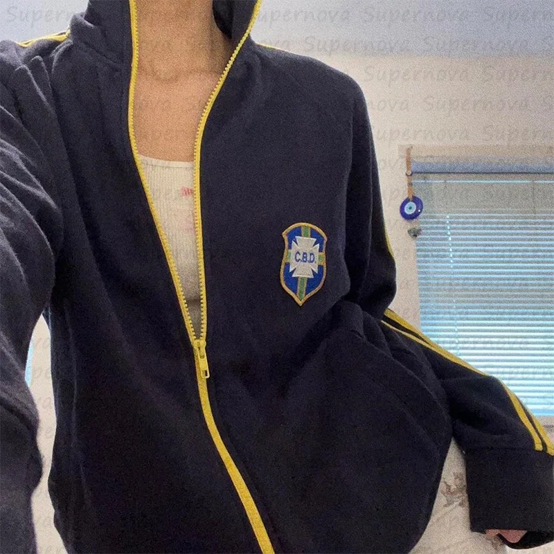 سترة صوفية جديدة للزوجين بأكمام طويلة لعام 2025 سترة مطرزة بحروف للتنقل