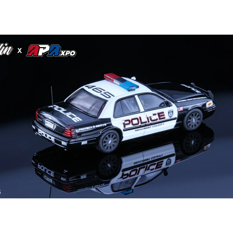 جديد في المخزون لعبة سيارة الشرطة رولين Apaxp 1:64 NFS Crown Scpd Haifeng County Cv مصنوعة من خليط معدني مواد Diecast Apa 2025 نموذج المعرض