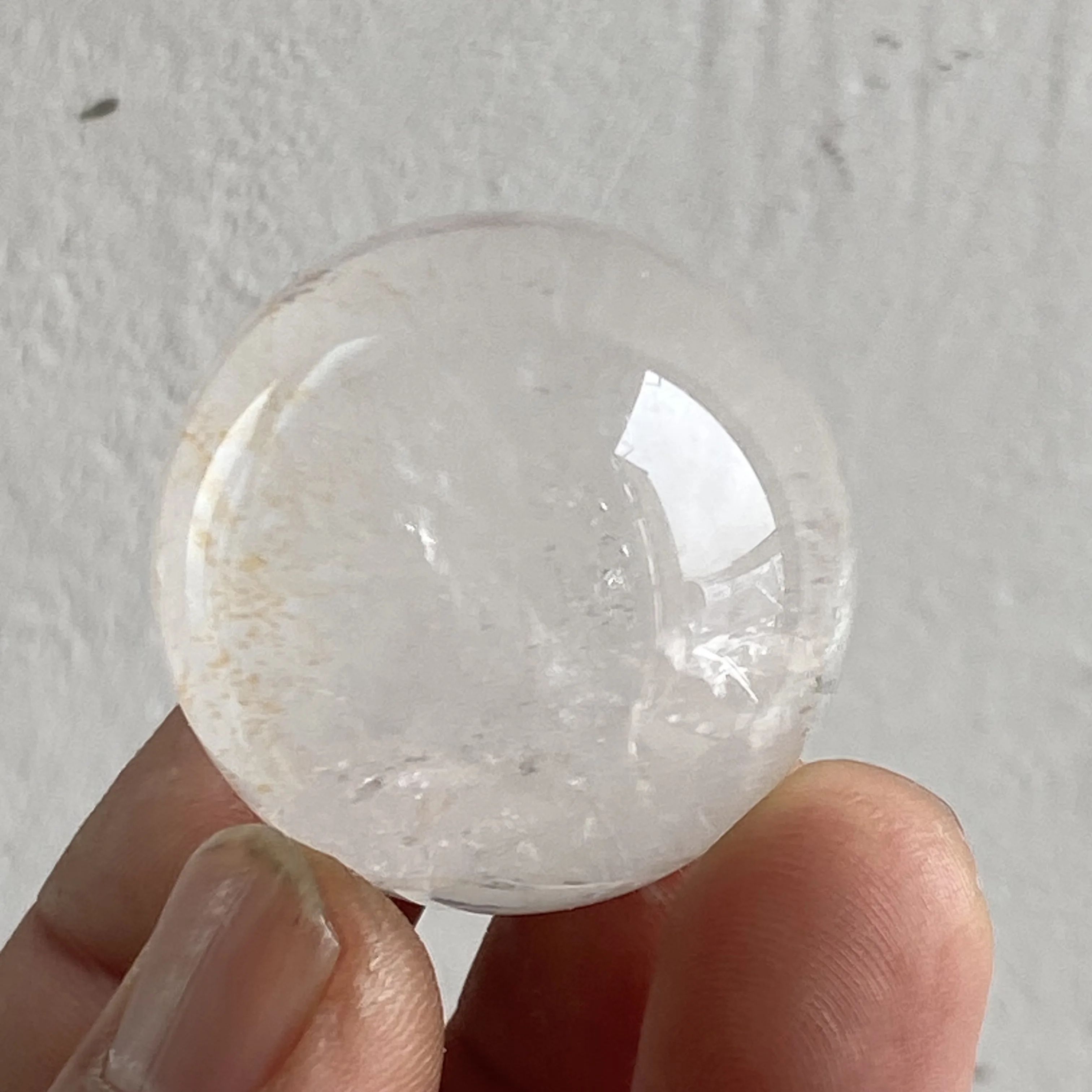 Natural Polished High Quality White Crystal Ball Reiki Healing Mineral Energy Specimen Sphere for Wealth Feng Shui Home Decor