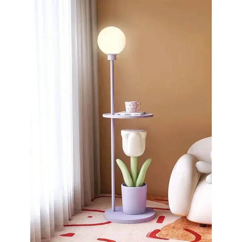 

Lá De Tulipán Nódico Living Room, Ins Style, Bedroom, Nightstand, Atmosphere, Vertic Table Laser