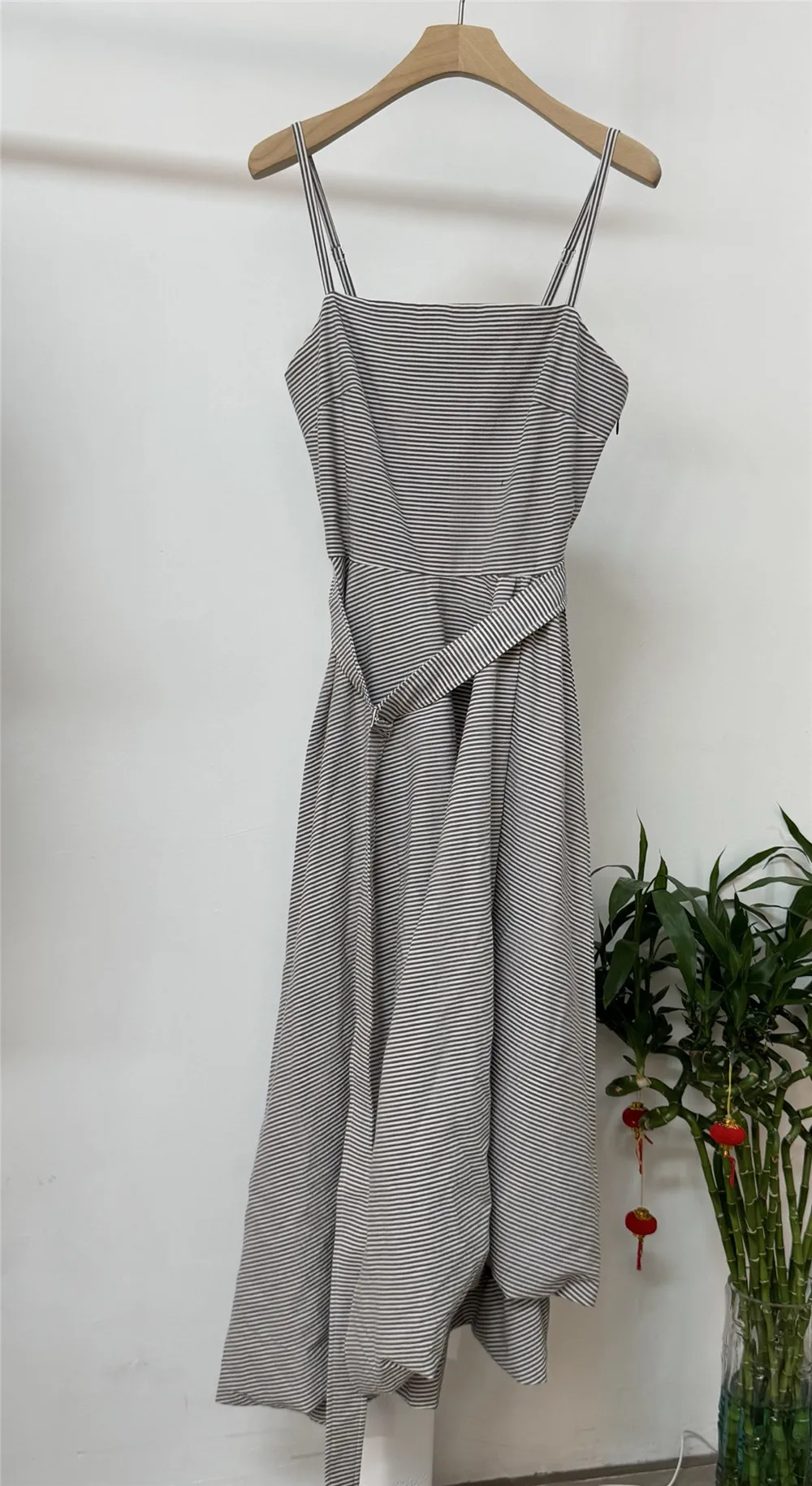 

Classic Striped Irregular Sleeveless Suspender Dress For Women With Slim Waist And Temperament Versatile Long Dresses