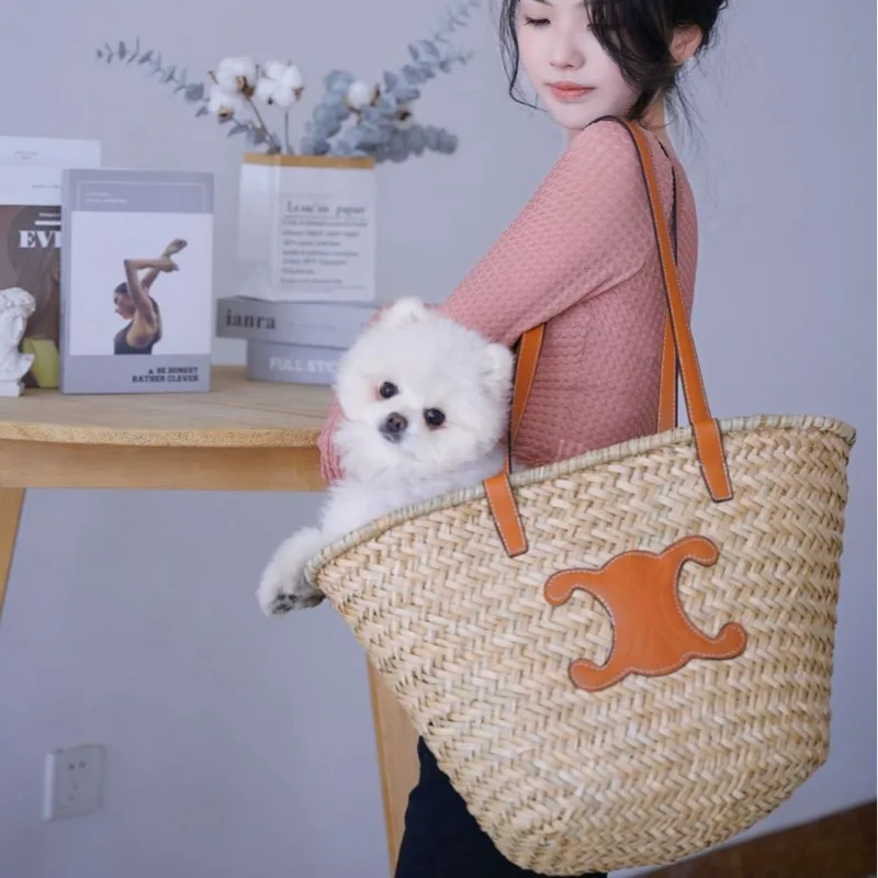 حقيبة كتف من القش ذات سعة كبيرة لقضاء العطلات والسفر منسوجة يدويًا