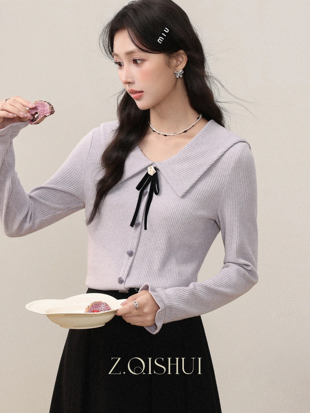 

Весна 2026: Полосатый трикотажный топ свободного кроя с завязками, длинными рукавами и воротником «Питер Пэн» для женщин, повседневная модная одежда от Zhang Soda