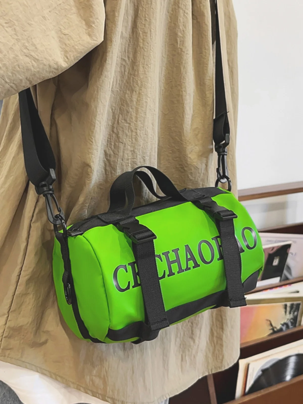 

Unisex Crossbody Bag - Sporty Sling Pack for Gym Yoga | Stylish Small Chest Bag Fitness Shoulder Bag 버버리 버킷백