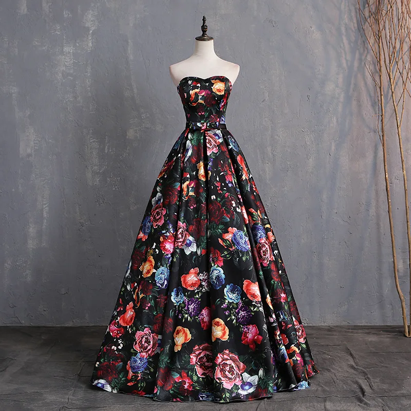 Customized Strapless Quinceanera Dresses Vintage Flowers Elegant Floor-length Puffy Prom Dress Classic Ball Gown With Bow Belt