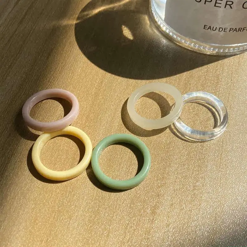 

Resin Simple Ring for Women Fashionable Jewelry Index Finger Ring No Brand European Style Accessories