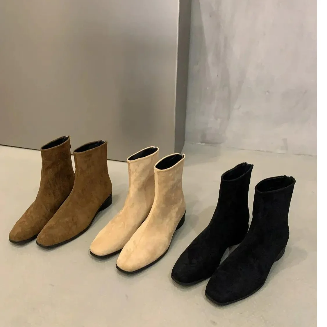

New Suede Warm Fashion Chelsea Boots 2025 Autumn Designer Retro Women's Short Boots Comfortable Anti slip Low heeled Boots for W