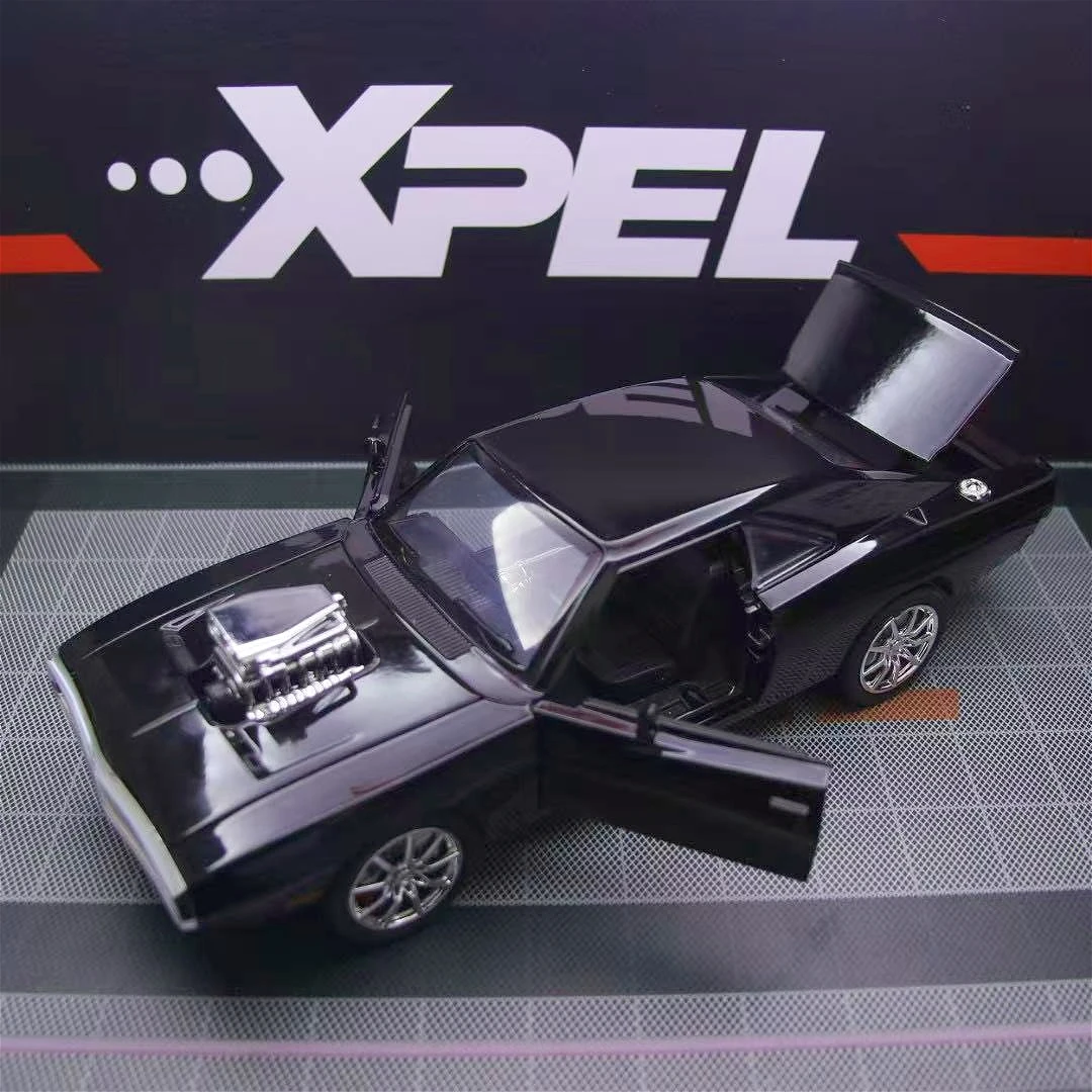 

1:24 Dodge Charger 1970American Super Muscle Car Alloy Diecast Model Toys Sound & Light Simulation Christmas Gifts for Kids