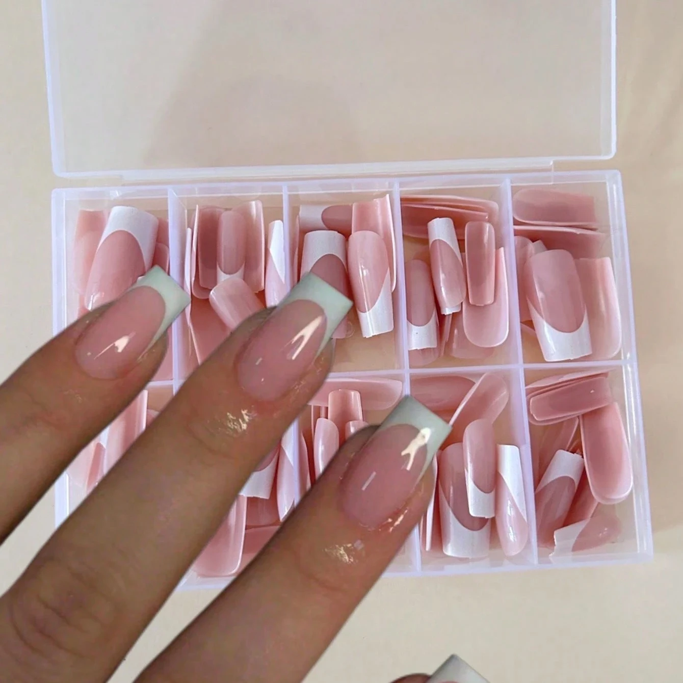 120 Stück minimalistische rechteckige künstliche Nägel im französischen Stil, verbessern Sie Ihren Manikürestil, geeignet für Frauen und Mädchen zum Selbermachen von Nägeln, Pres