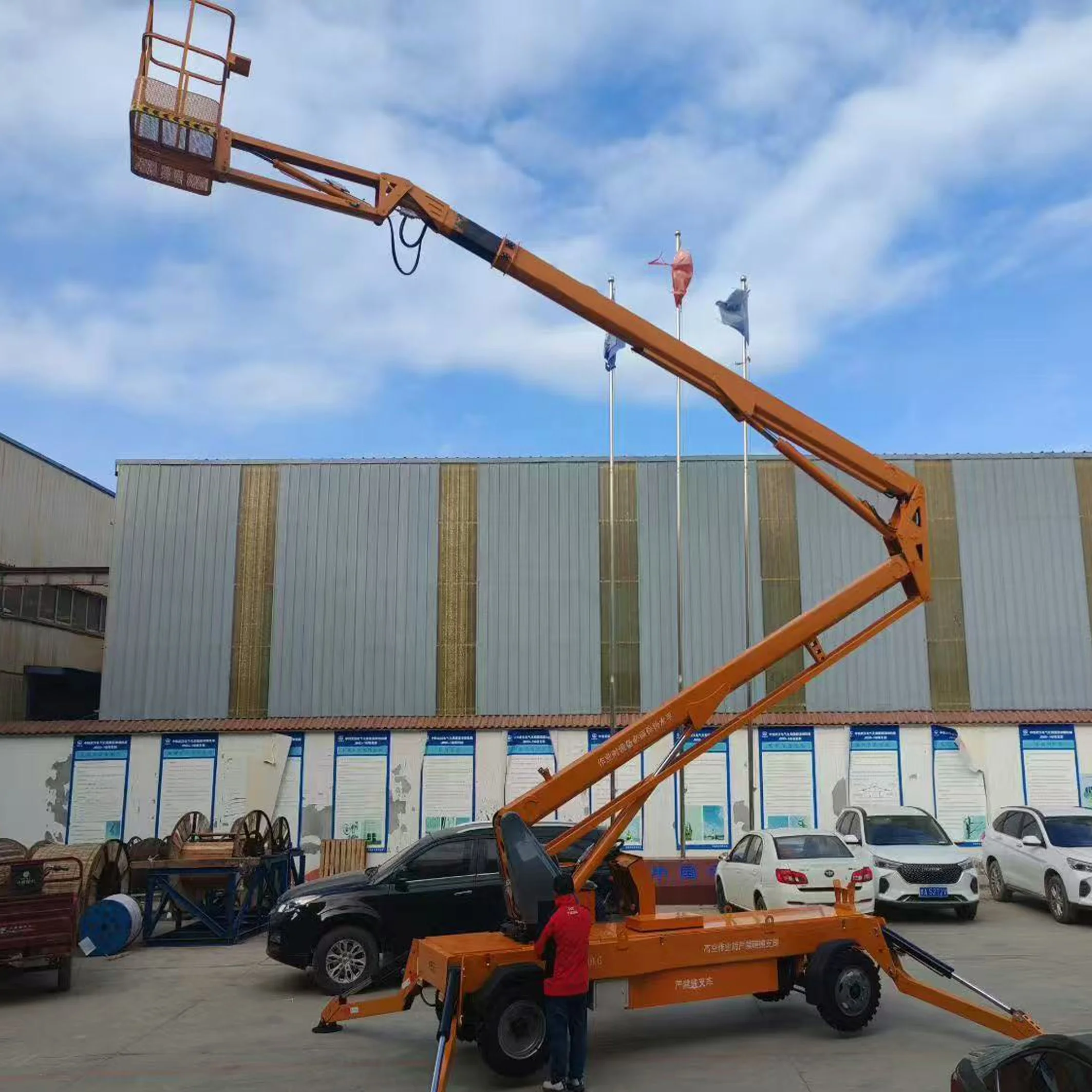 YG Customized Contractor Towable Aerial Boom Lifts Building And Construction Equipment