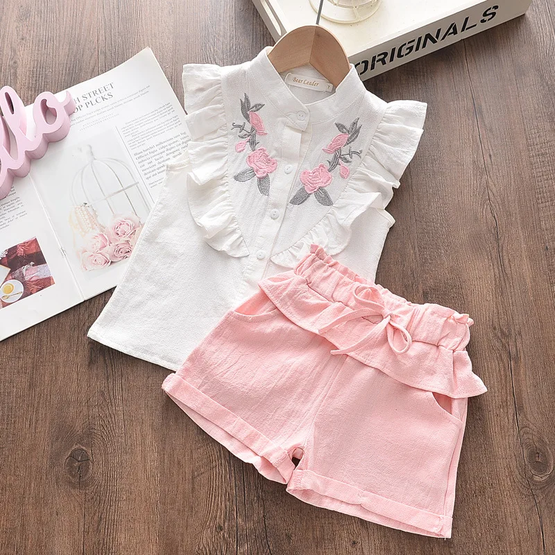 Summer Baby Girl Cotton Flower Embroidery Sleeveless Top And Shorts Two-Piece Set Of Cute Girl Shirt Top