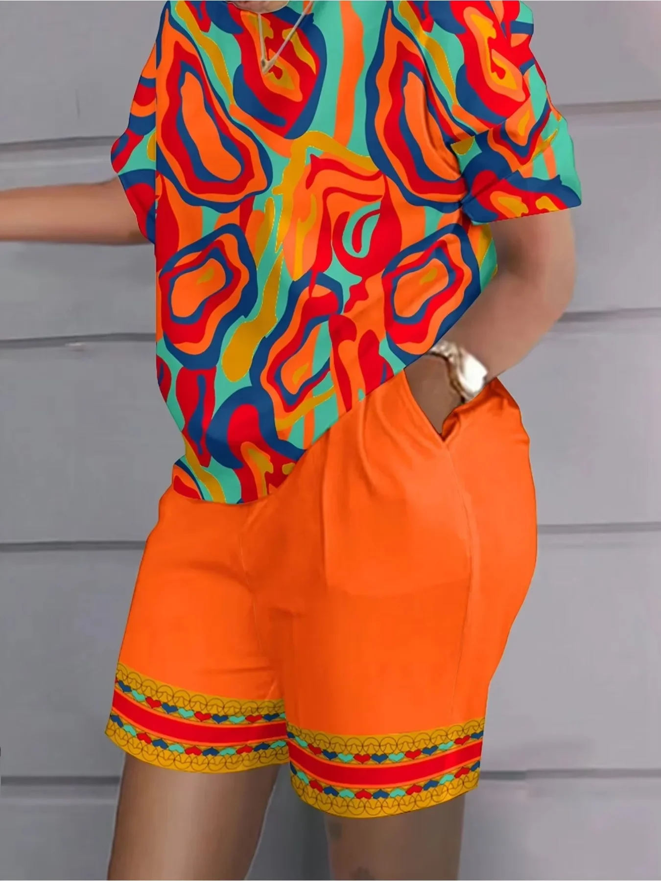 

Plus Size 1XL-5XL Women Casual Colorful Abstract Print Pajama Set Short Sleeve Round Neck T-Shirt & Shorts Loungewear