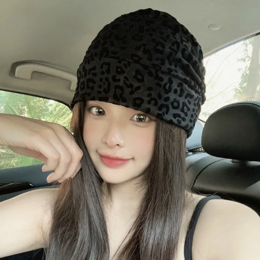 หมวกทรงบีนนี่สไตล์อเมริกันย้อนยุค วินเทจ Y2K ทรงหลวม ปรับขนาดได้ ลายเสือดาว อเนกประสงค์ สำหรับผู้หญิง