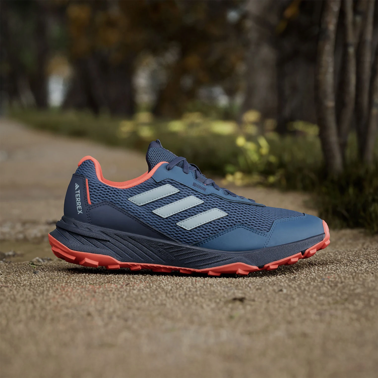 

Оригинальные мужские кроссовки Adidas TRACEFINDER для бега по пересеченной местности IE5908