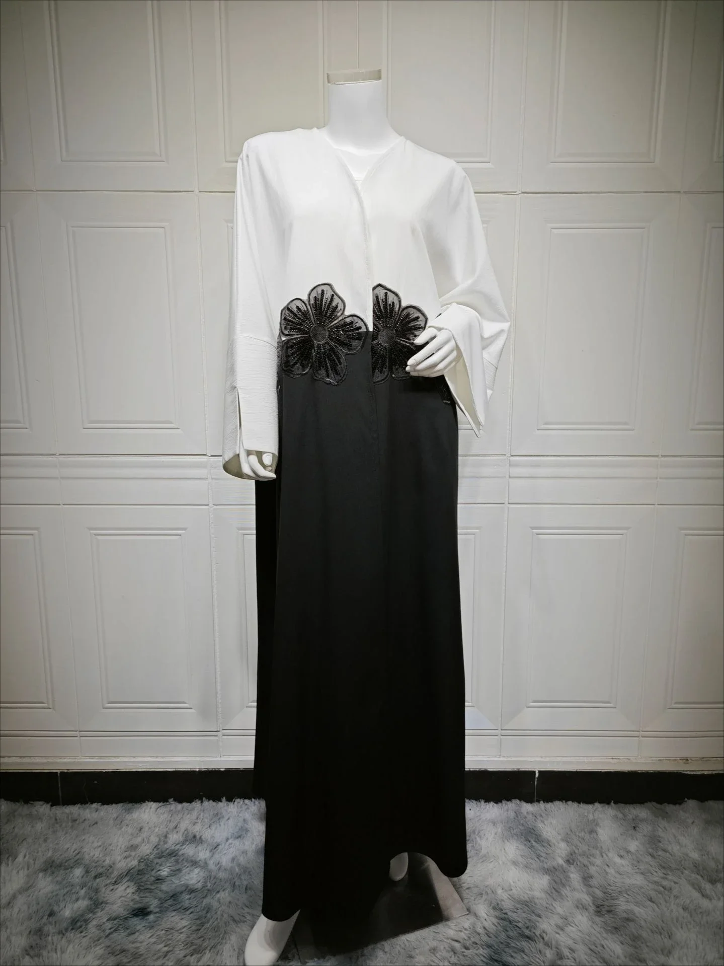 

Женский длинный мусульманский кардиган Абая Ид Рамадан с аппликацией Дубайский кафтан Абая Vestidos Саудовский макси длинный халат с цветком Джалабия 2026