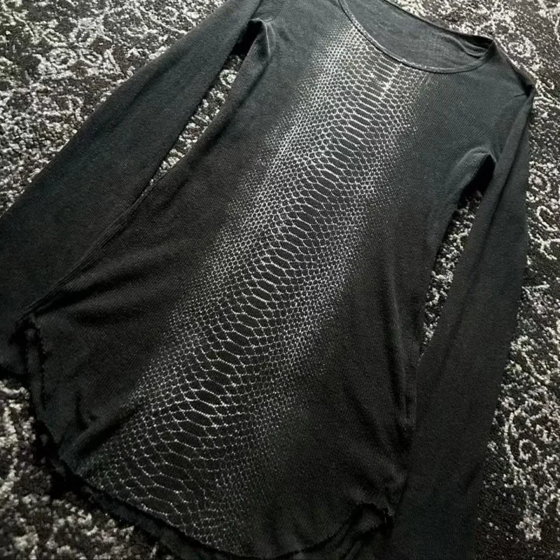Y2K Gothic Snake Print Long Sleeve T Shirt Women Dark Grunge Retro Slim Fit Flare Sleeve Punk Vintage Aesthetic Tops 2026 New