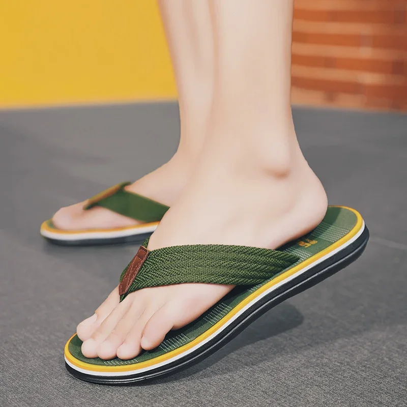 

ELUVA Beach Sandals for Men Flip Flops Lightweight Anti Slip Comfortable Summer Outdoor Casual Slippers with Soft Sole Men