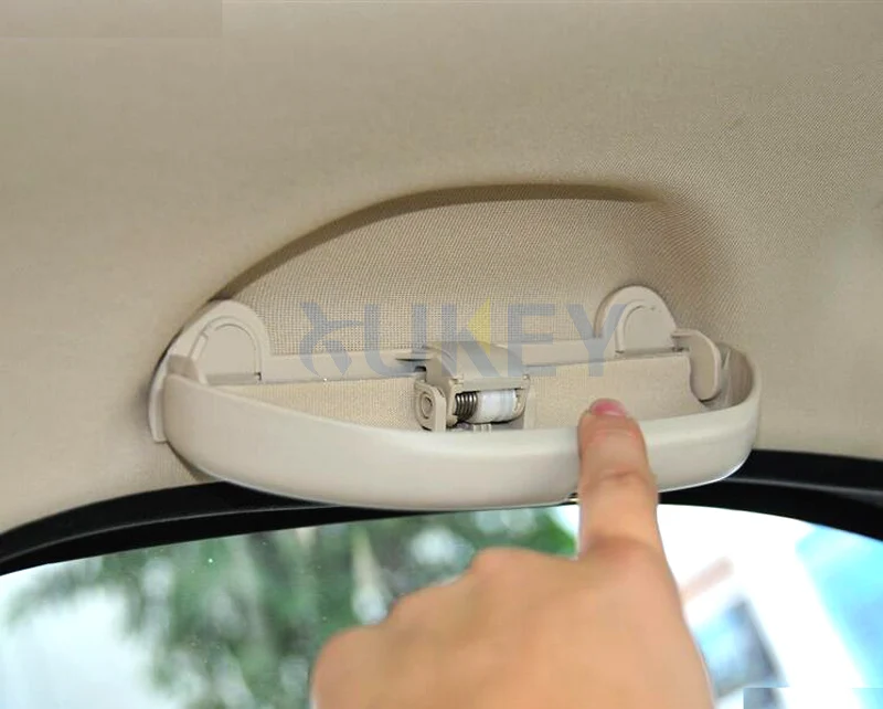 Car Sun Glasses Sunglass Box For VW Polo 9N3 Golf 4 Mk4 Jetta Touran Bora Seat Leon T4 Toledo Sunglasses Case Holder Storage