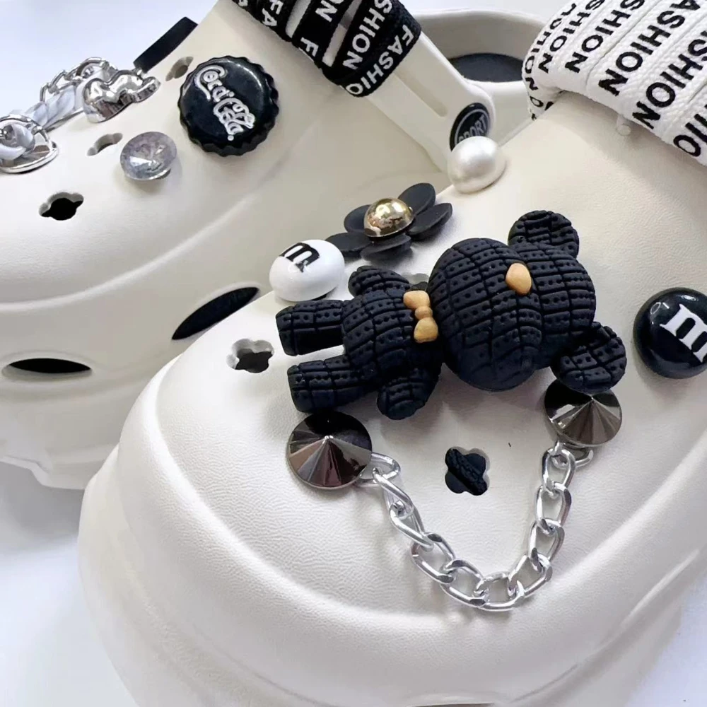 Shoe Charms DIY Cute 3D Bear Chain Detachable Decoration Buckle for Hole Shoe Charm Accessories Kids Party Girls Gift