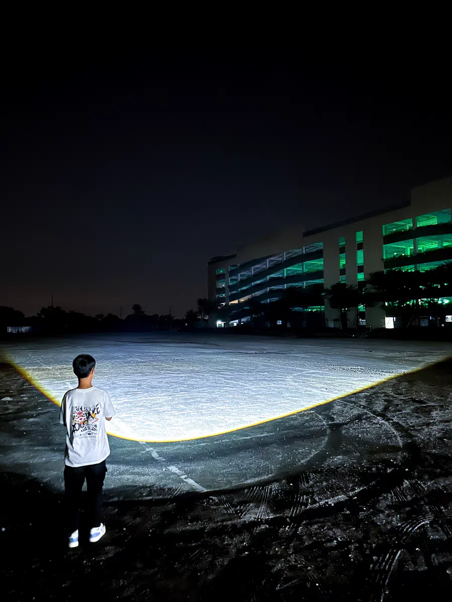 Torcia LED Ad Alta Potenza Da 1000W Potente Torcia LED Ricaricabile Torcia Tattica Super Luminosa A Lungo Raggio 3000M Lanterna