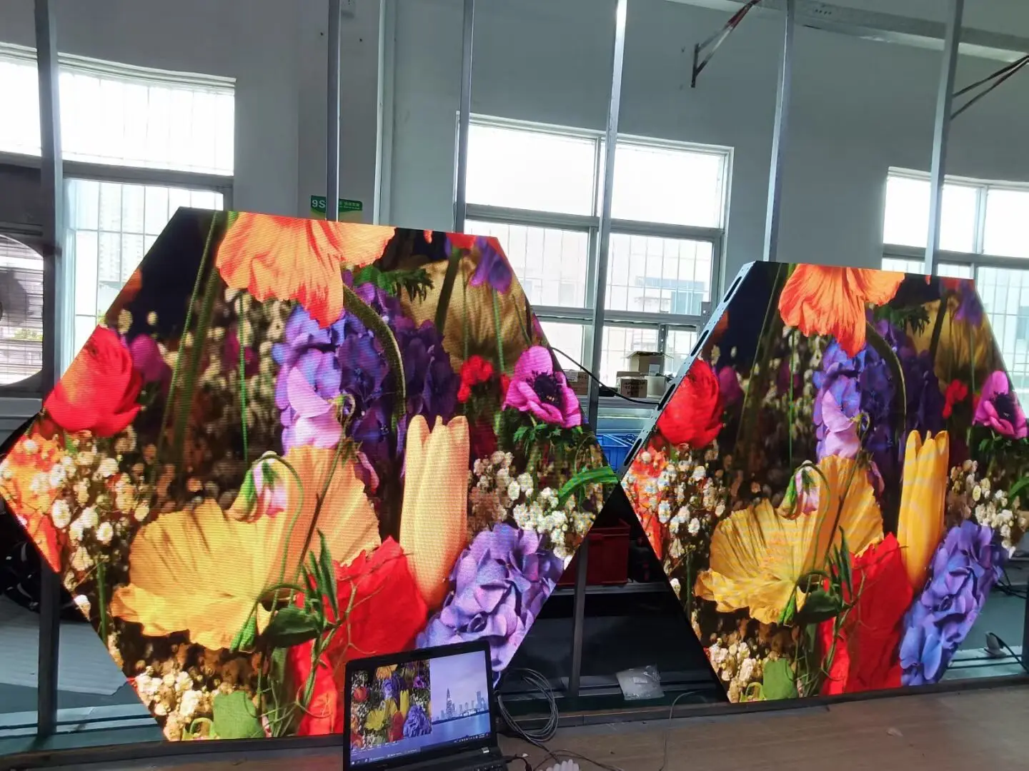 Hexagon LED Screen: China Hexagon LED Display For Sale Hexagon Led Video Display China Customized Hexagon LED Screen Suppliers