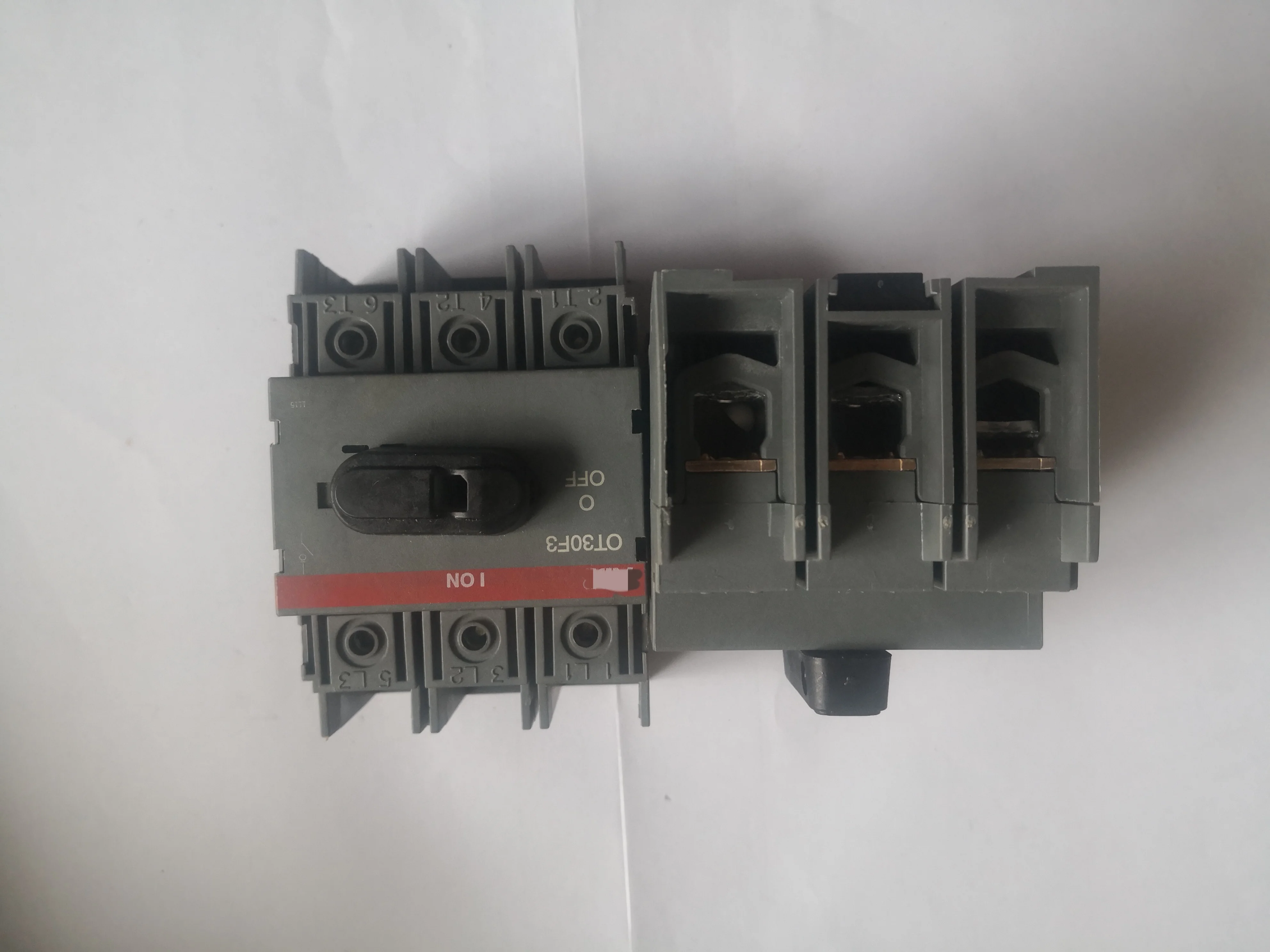 Brand New Original OT30F3 Isolating Switch (Without Original Box) - Ready Stock.
