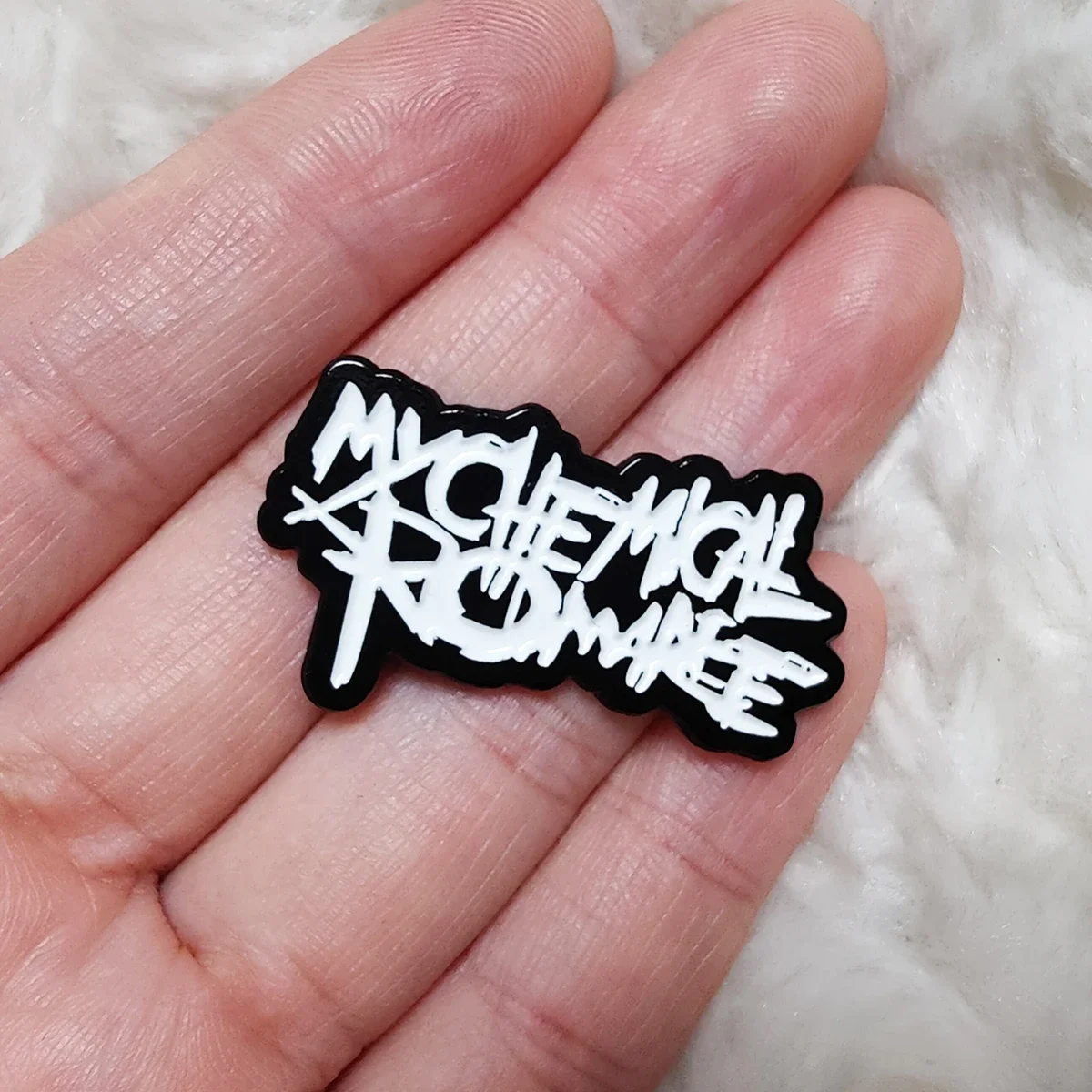 Fashion Band Rock MY CHEMICAL ROMANCE Brooches Badges Metal Enamel Lapel Pins Brooches Jewelry Accessories