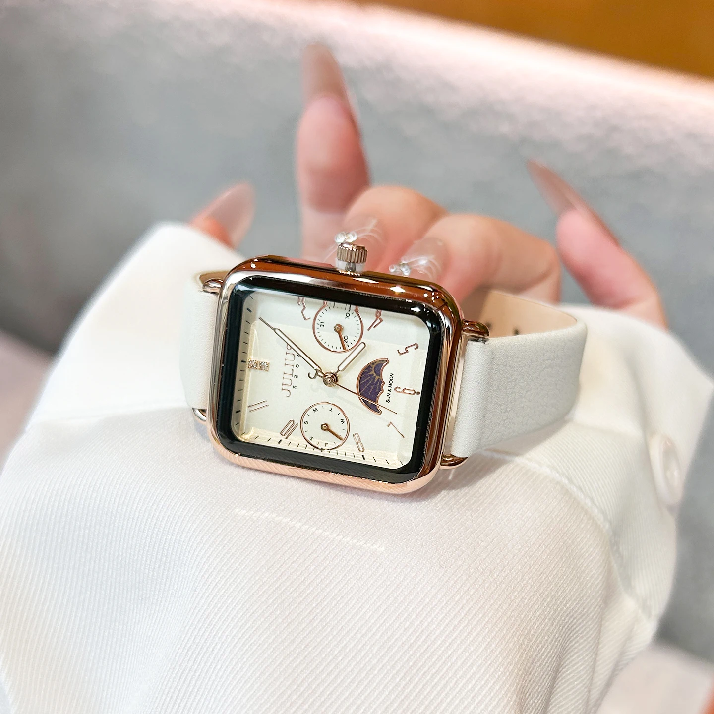 

New women's design wristwatch, 2026 new style, light luxury, high-value women's quartz watch, women's accessory.