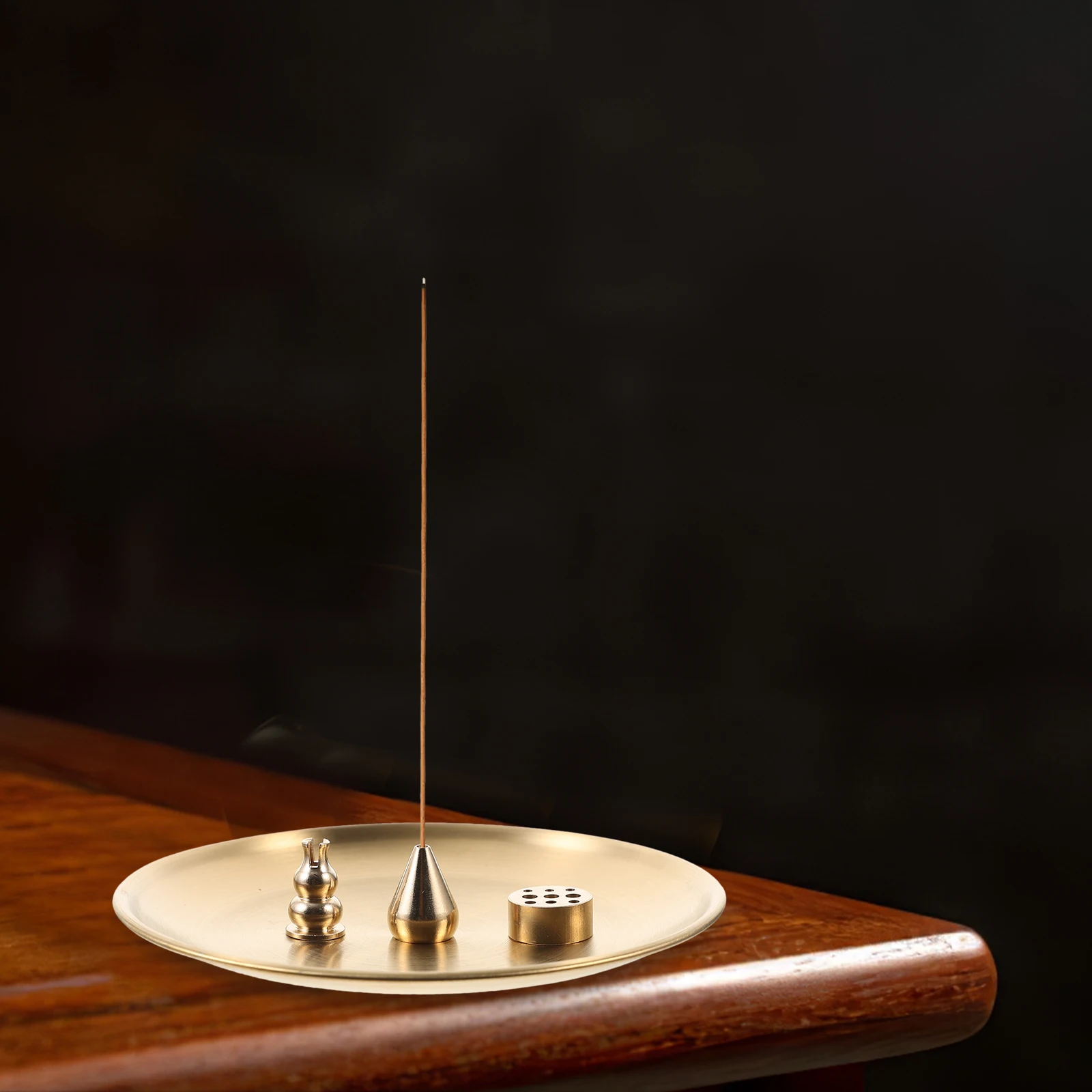 

Mini 9 Hole Brass Incense Holder Retro Decor Tabletop Aromatherapy Accessories Smooth Finish Non Slip Bottom Living Room Office