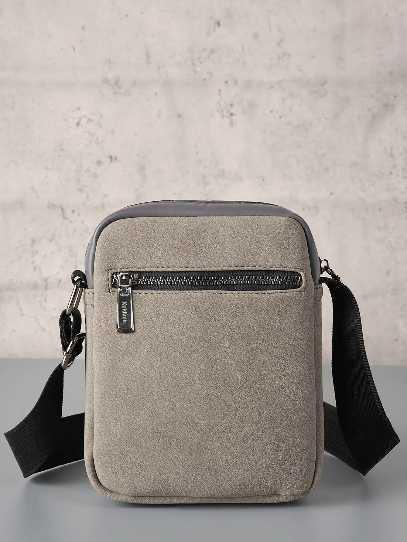 Leichte Umhängetasche aus PU-Leder für Herren, lässige Schultertasche mit mehreren Reißverschlusstaschen, wasserabweisende Brusttasche – Detail 3