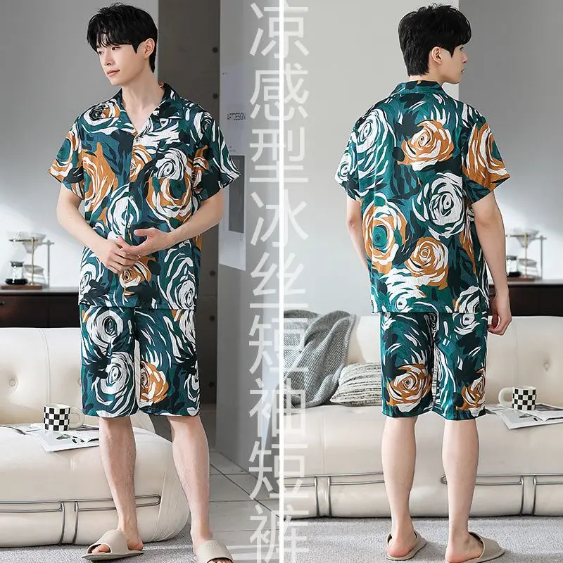 Pijama de verano de talla grande para hombre, pantalones cortos de seda fría, conjunto de dos piezas, grueso y suelto, se puede usar fuera de la ropa de estar por casa