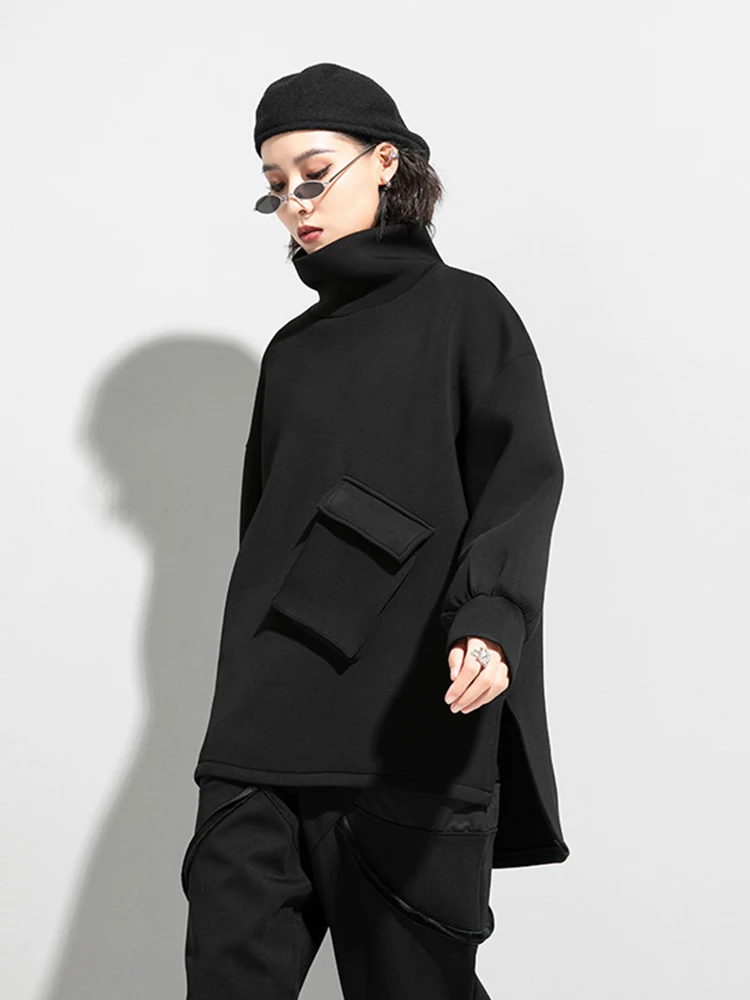 [EAM] Women Big Size Pocket Irregular T-shirt New Turtleneck Long Batwing Sleeve  Fashion Tide  Spring Autumn 2025 1DD1482