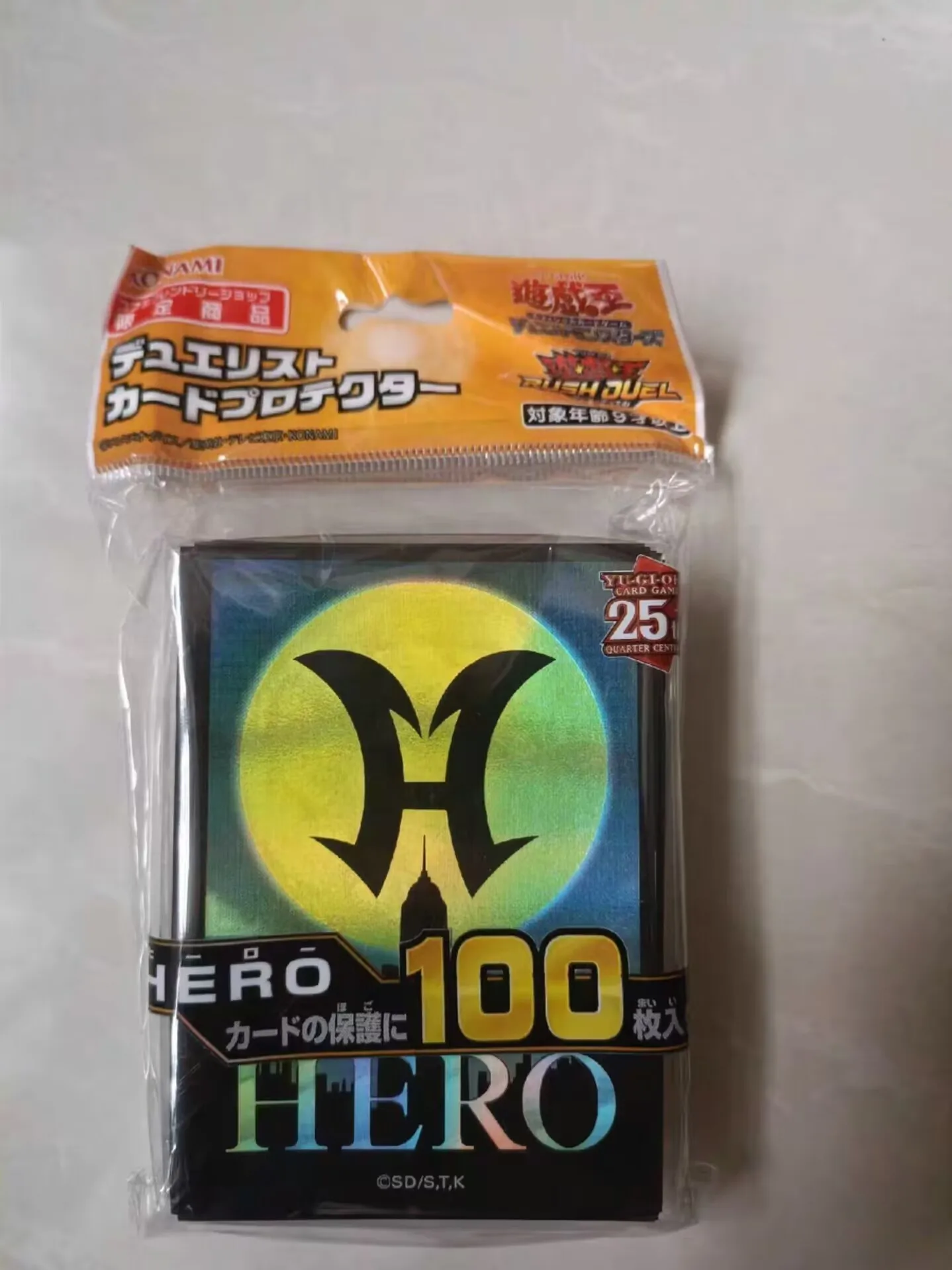 100Pcs Yugioh KONAMI Duel Monsters 25th Quarter Century Hero Signal Official Collection Sealed Duelist Card Protector Sleeves