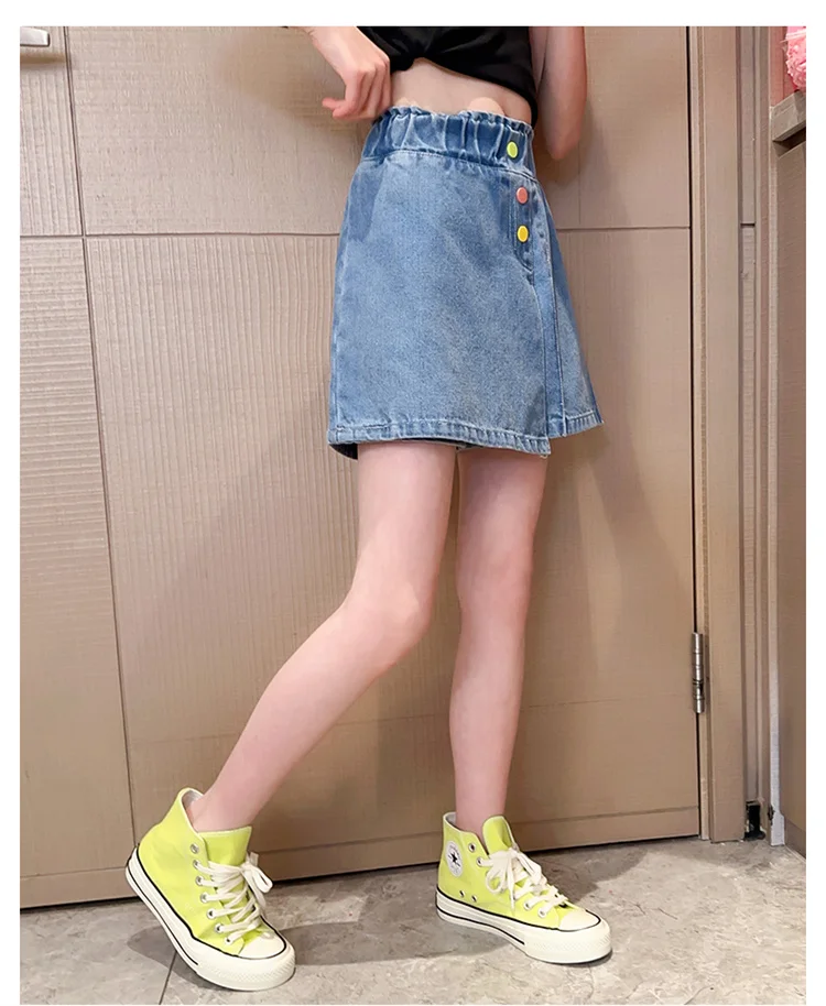 Neue Sommer-Jeansshorts für Kinder, Unterrock für Teenager-Mädchen, Lässiger Rock mit Shorts, Bunte Jeans-Culottes mit Knöpfen für Kinder – Detail 5